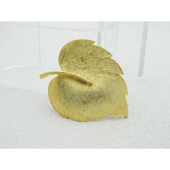 Vintage LG Lind Gal Gold Tone Textured Leaf Pin Br - Picture 2 of 4